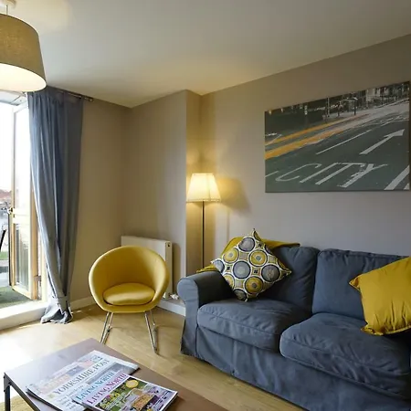Canal Waterside Apartmán